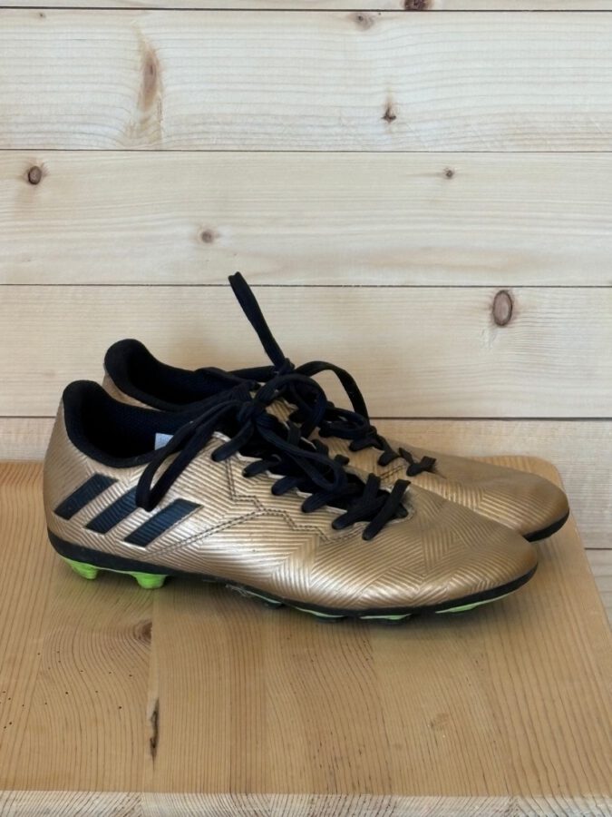 Fotbollskor Adidas Stl 35