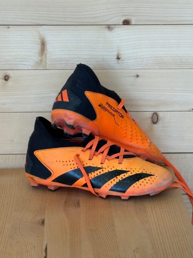 Fotbollskor Adidas Predator Stl 34