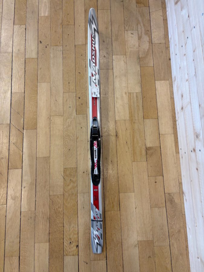 Längdskidor NYA! Madshus 120cm Rottefella