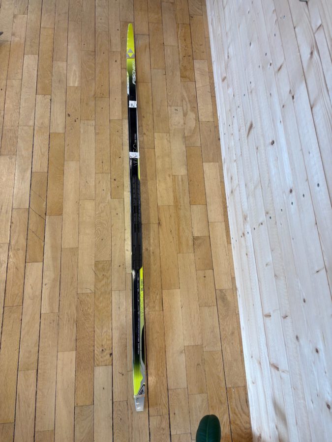 Längdskidor NYA! Fischer Wasa tjej Classic NIS platta 182cm
