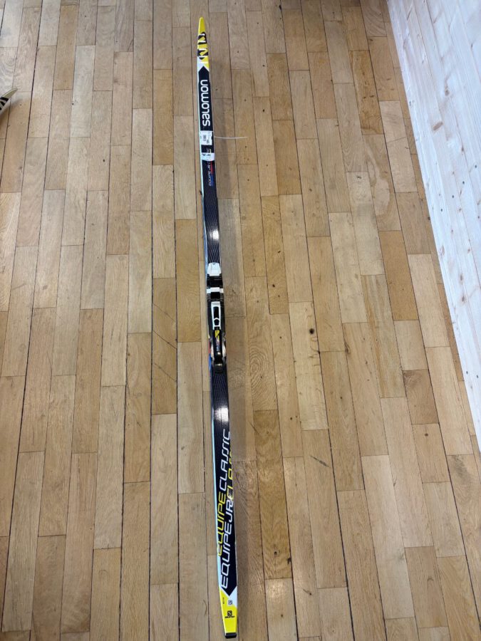 Längdskidor NYA! Salomon Jr 180cm SNS