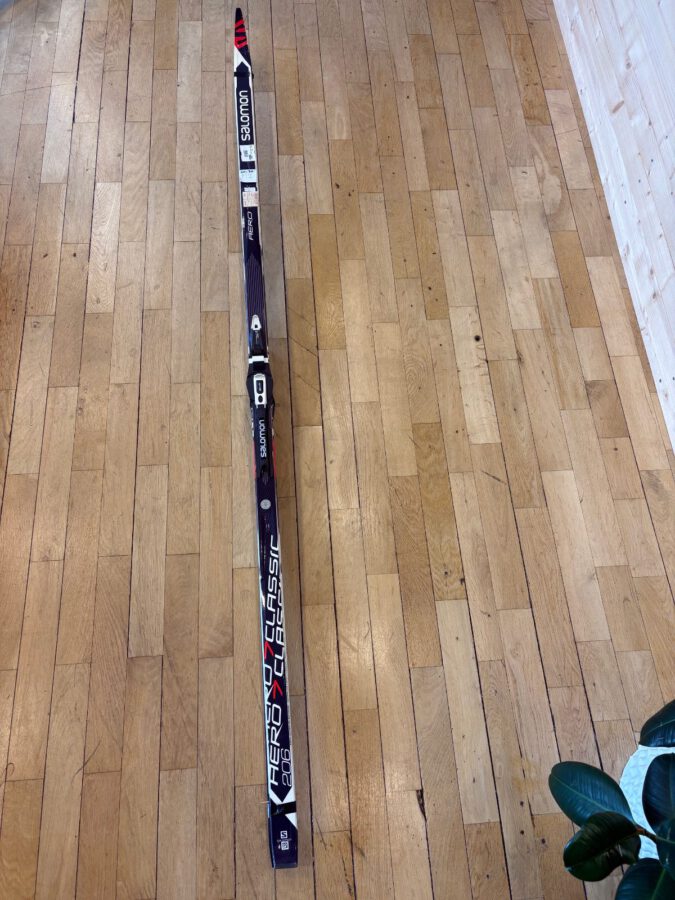 Längdskidor NYA! Salomon 206cm SNS