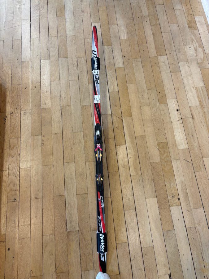 Längdskidor Peltonen 160cm skate Rottefella