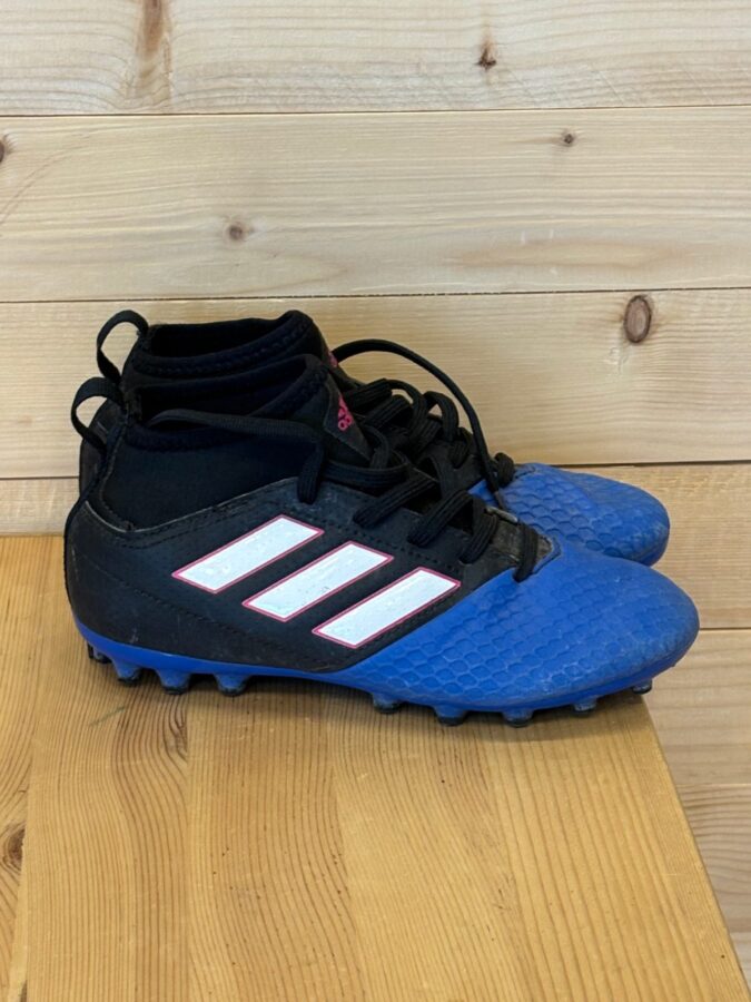 Fotbollskor Adidas Stl 32
