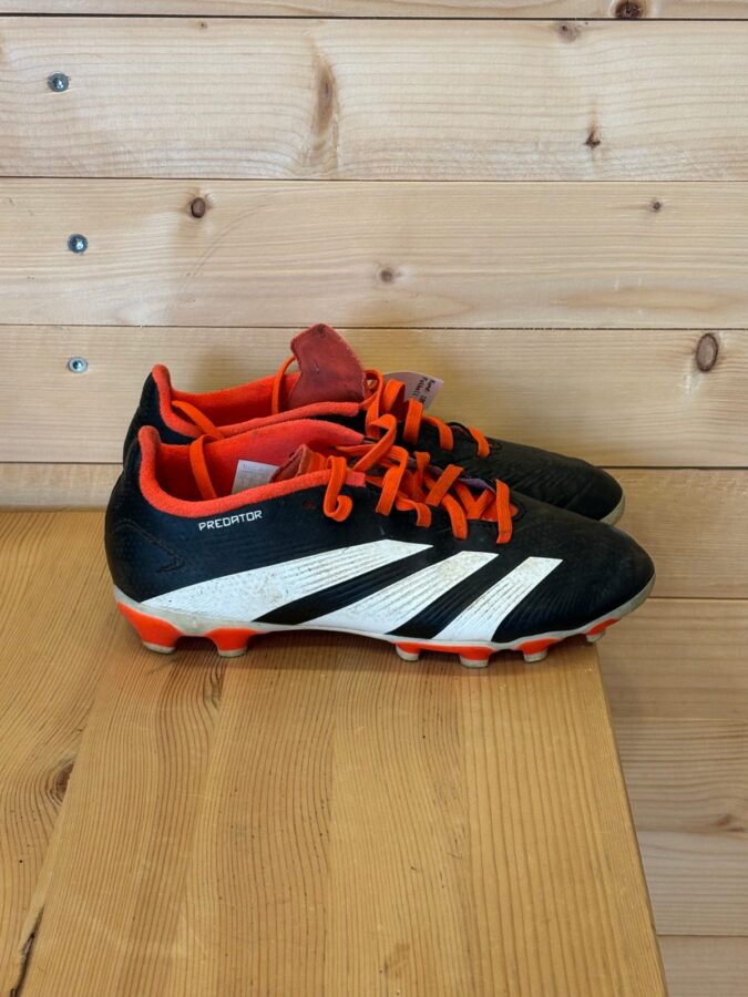 Fotbollskor Adidas Predator stl 35